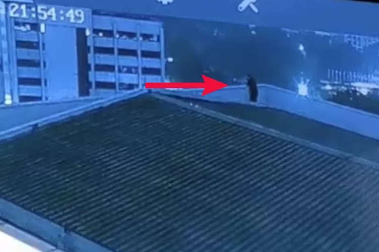Bukti CCTV Ungkap Arya Daru Sempat Coba Melompat dari Lantai 12 Gedung Kemlu